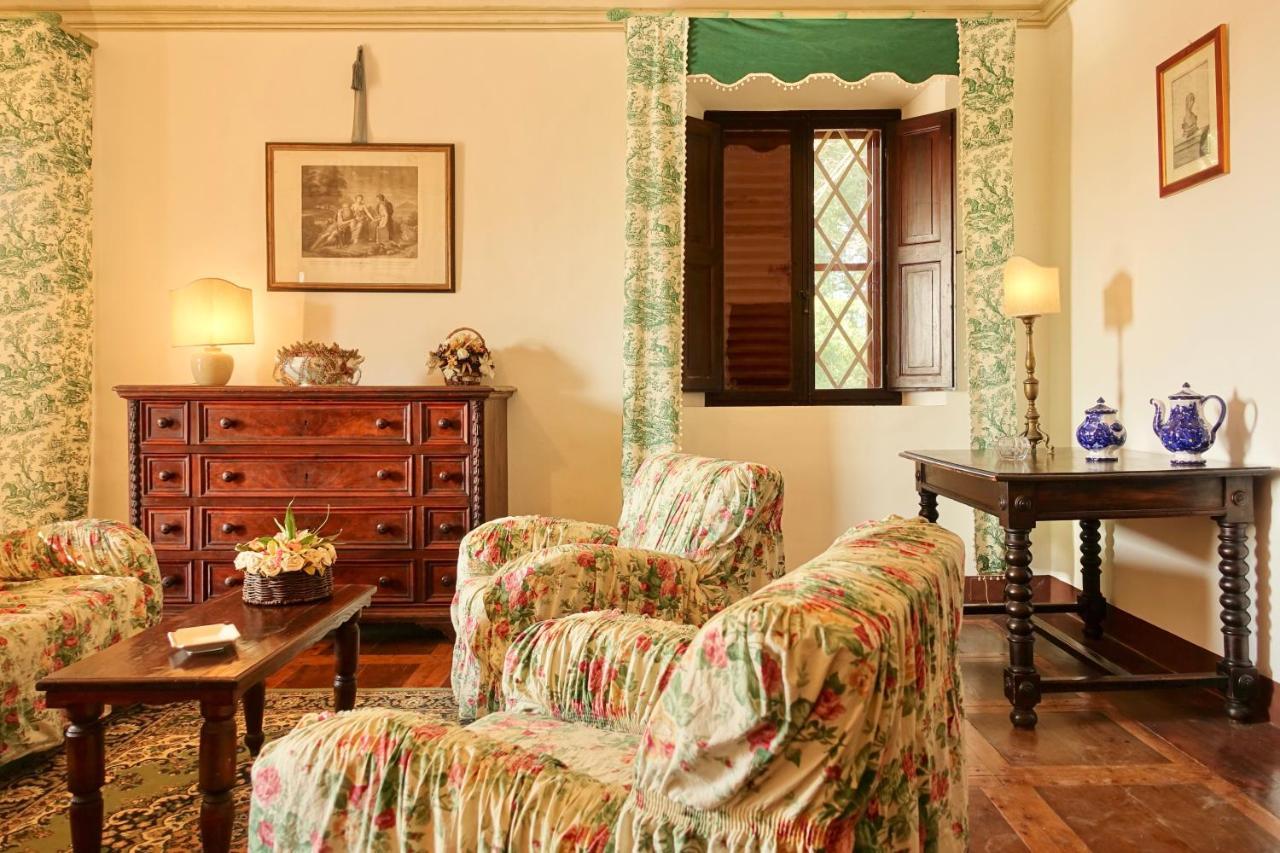 Villa Buonsignori - Wine & Olive Oil Farm * Corsano (Tuscany)