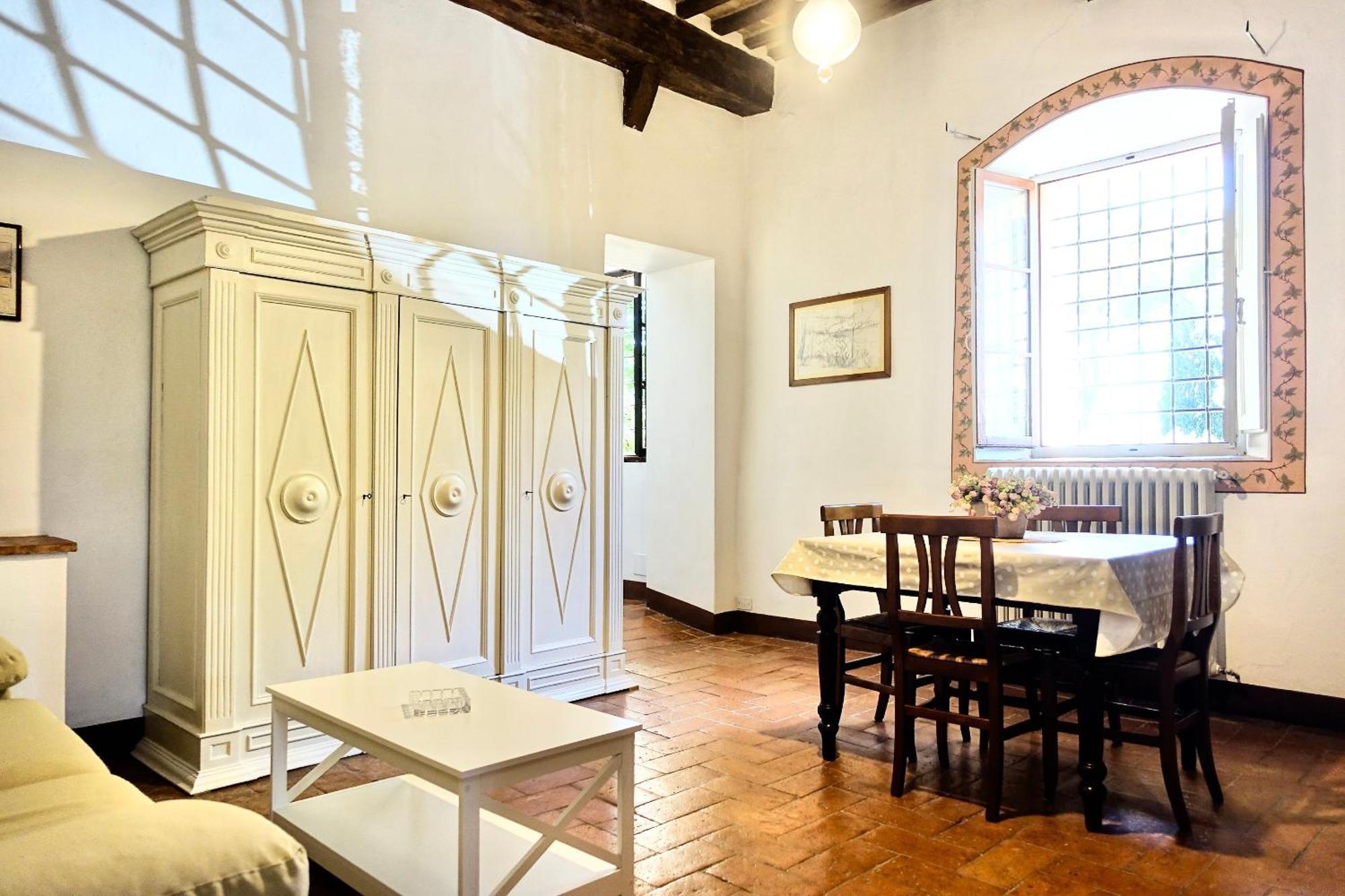 Villa Buonsignori - Wine & Olive Oil Farm Apartment Corsano (Tuscany)