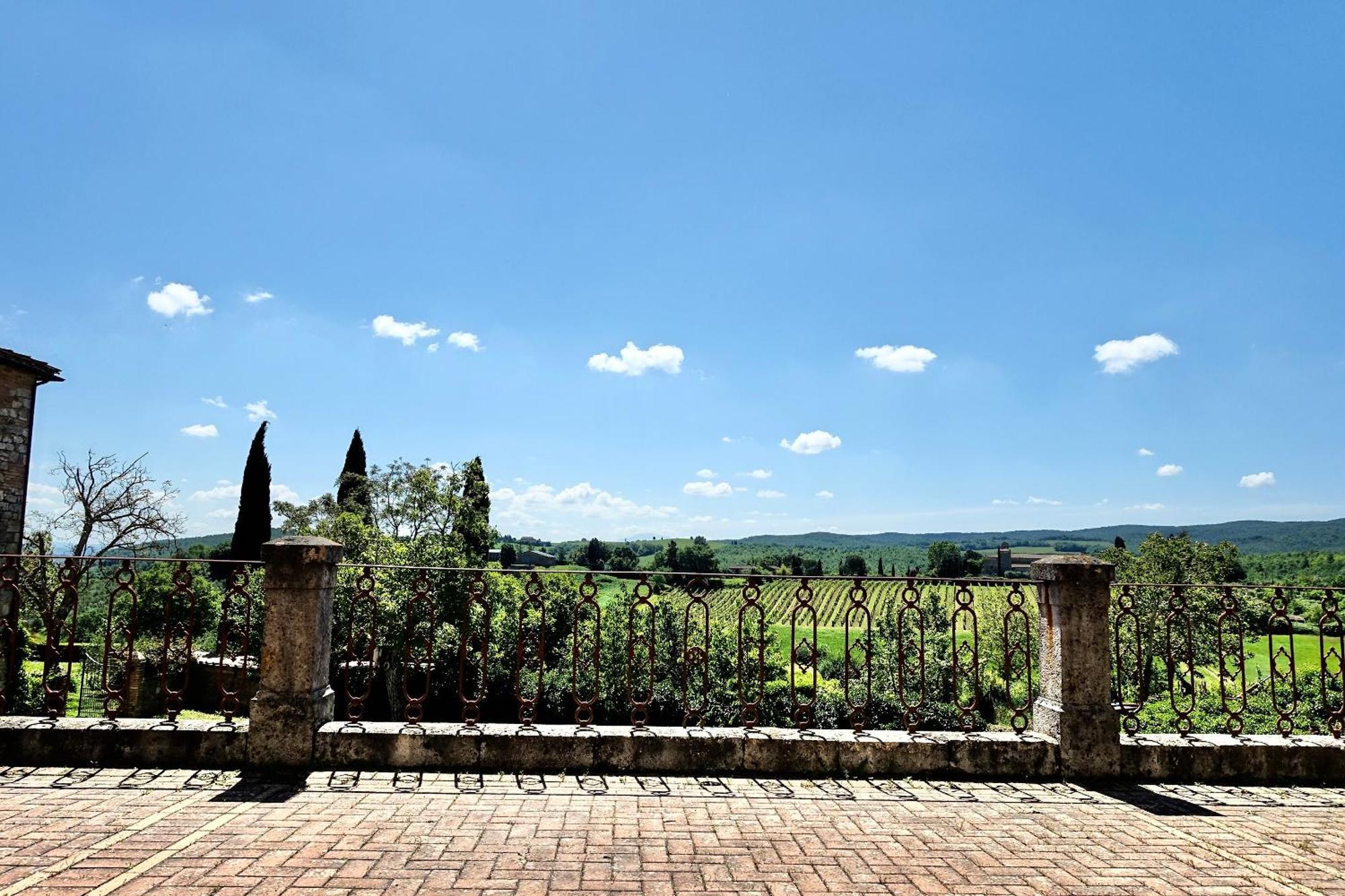 Villa Buonsignori - Wine & Olive Oil Farm Apartment *