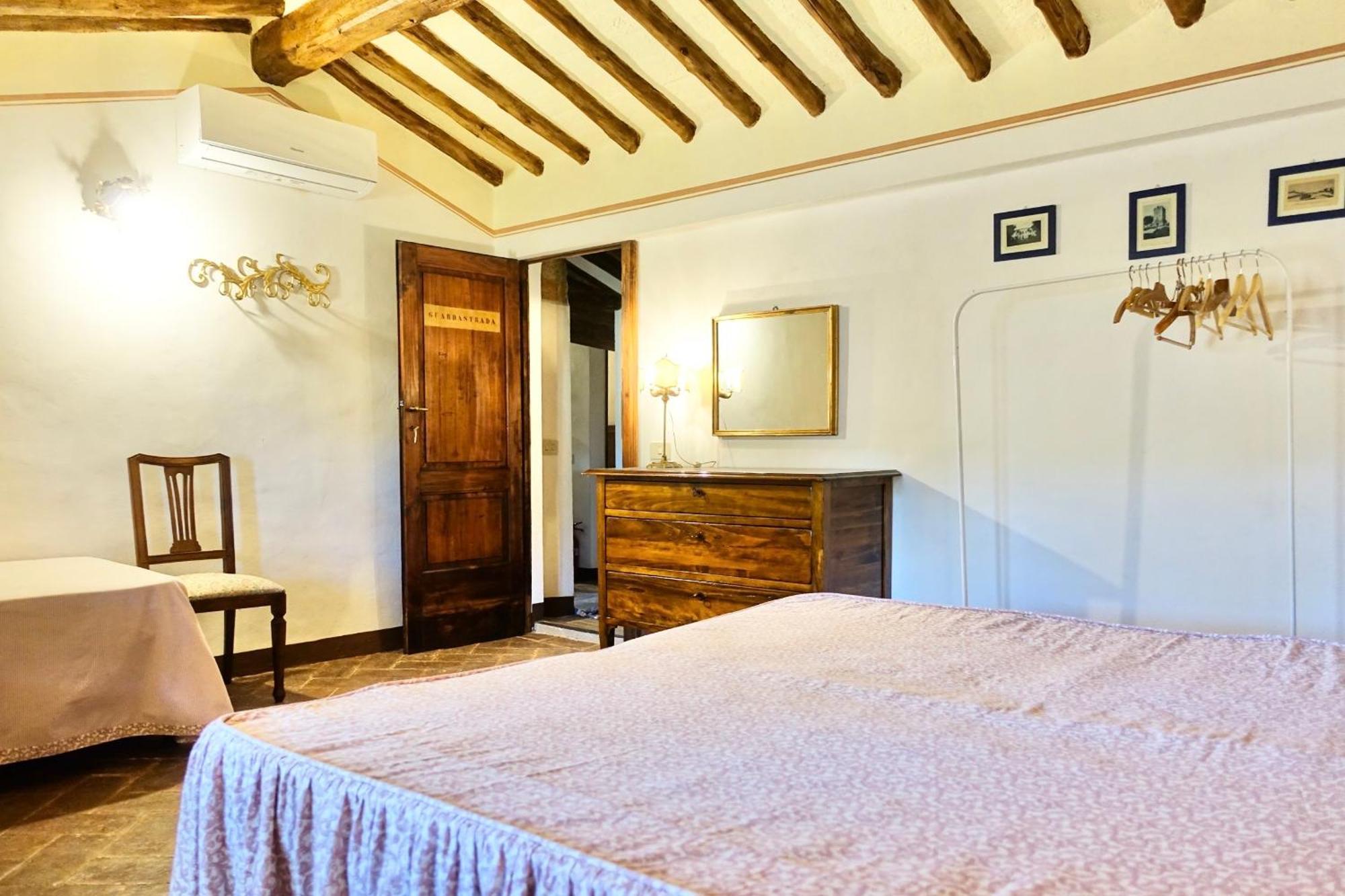 Apartment Villa Buonsignori - Wine & Olive Oil Farm *